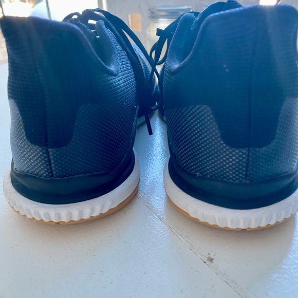 Adidas black shoes - Picture 5 of 8